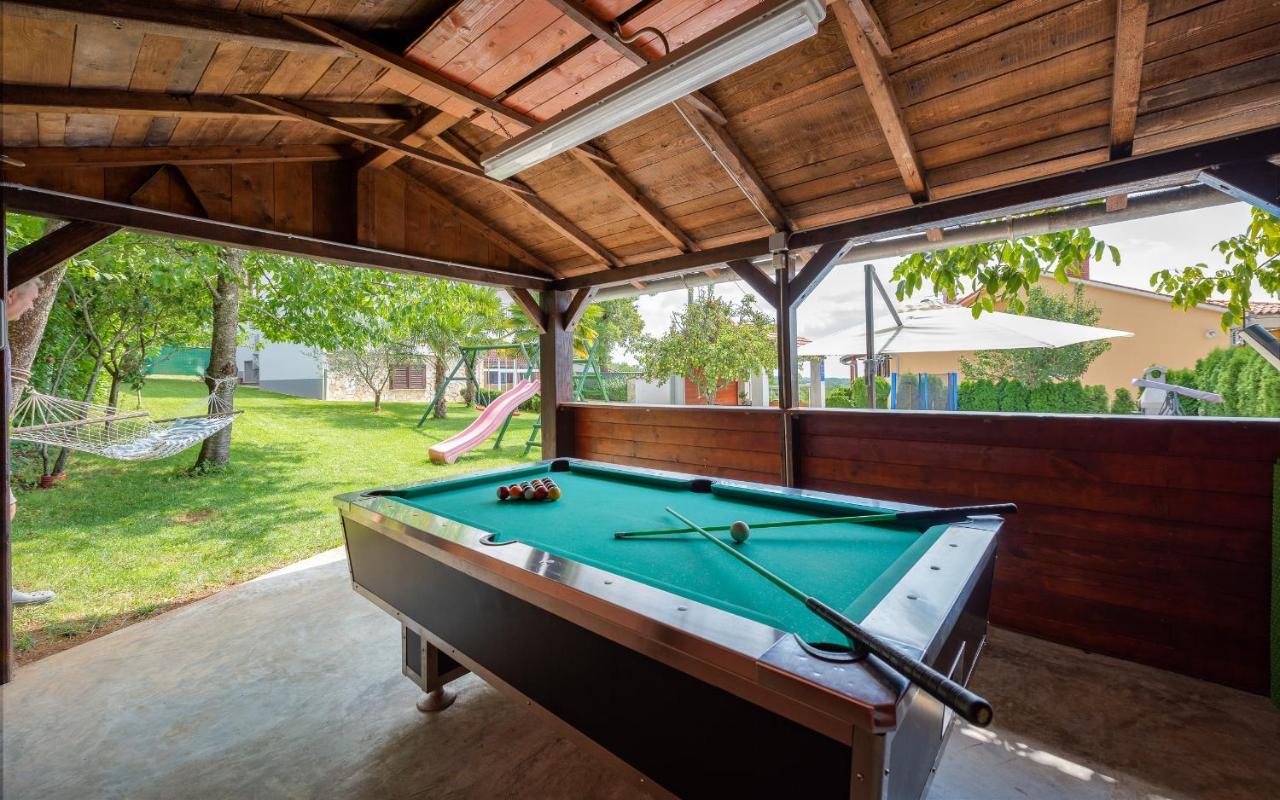 House Semy With Private Pool Villa Pazin Luaran gambar