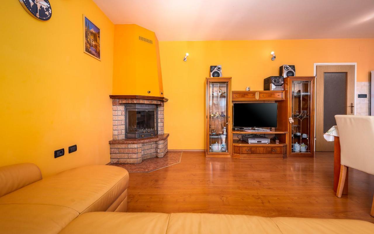 House Semy With Private Pool Villa Pazin Luaran gambar